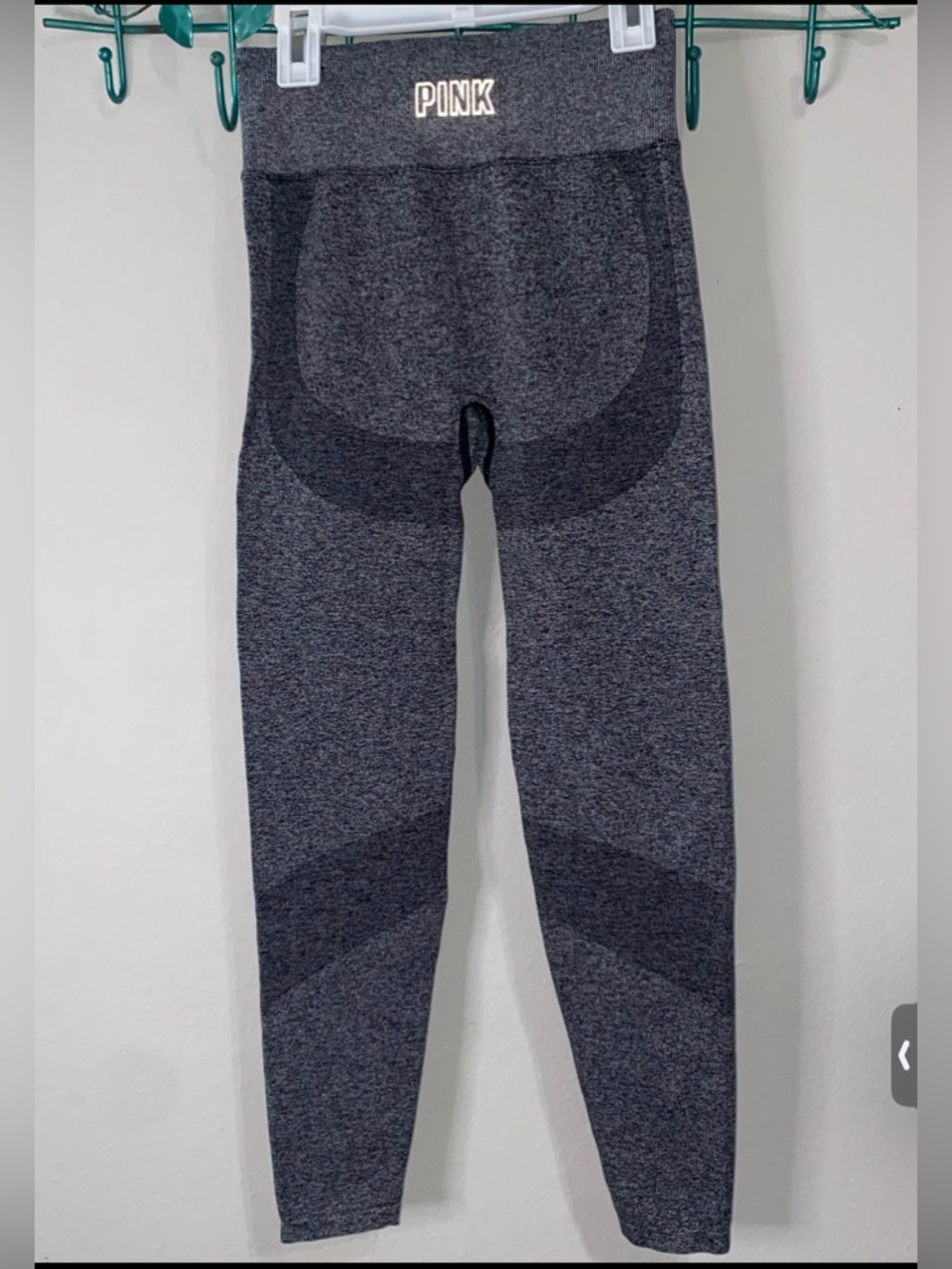 VICTORIA SECRET PINK SEAMLESS LEGGINGS